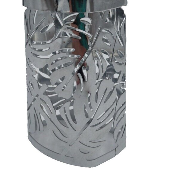 Bath & Body Works Stained Glass Skull Halloween Soap Holder - Picture 1 of 3